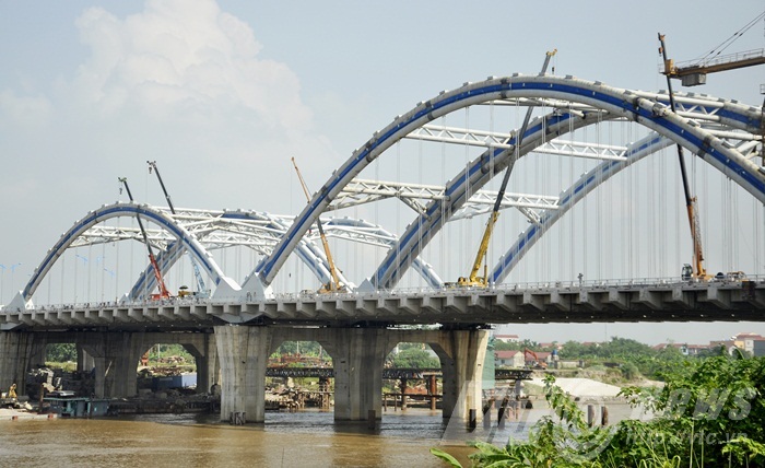 Cầu vòm ống thép nhồi bê tông lớn nhất Việt Nam trước ngày thông xe
