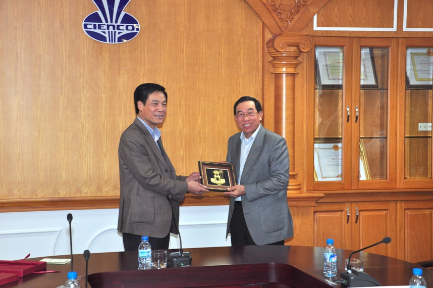 Bộ trưởng Bộ Công chính và Vận tải CHDCND Lào thăm và làm việc tại CIENCO1