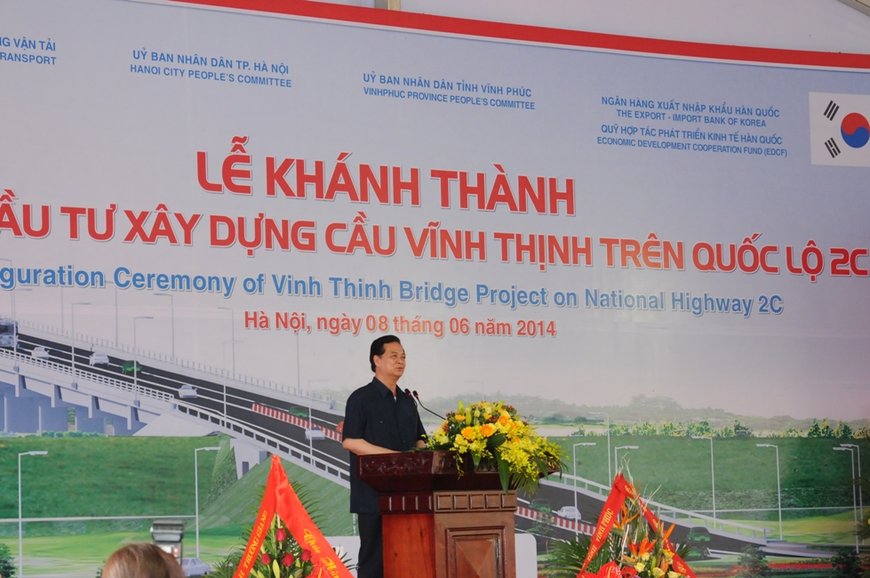 Thủ tướng Nguyễn Tấn Dũng phát lệnh thông xe cầu Vĩnh Thịnh