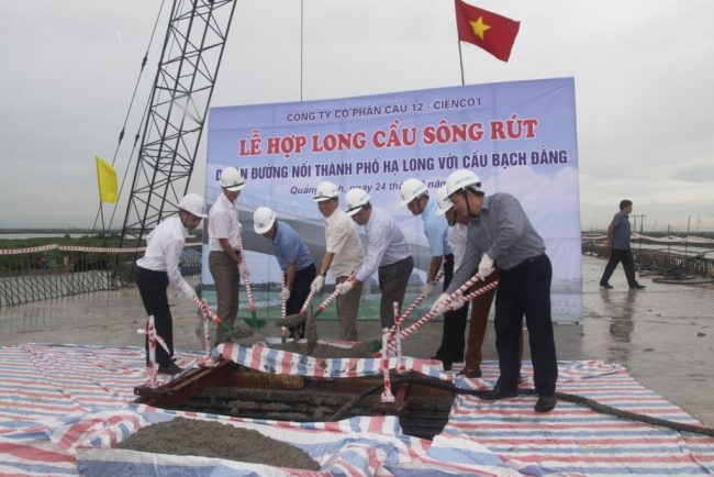 Hợp long cầu Sông Rút - Quảng Ninh